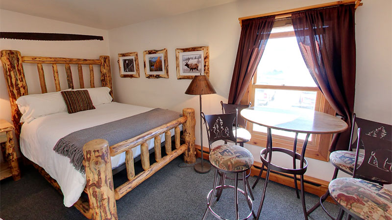 Log Cabin Room